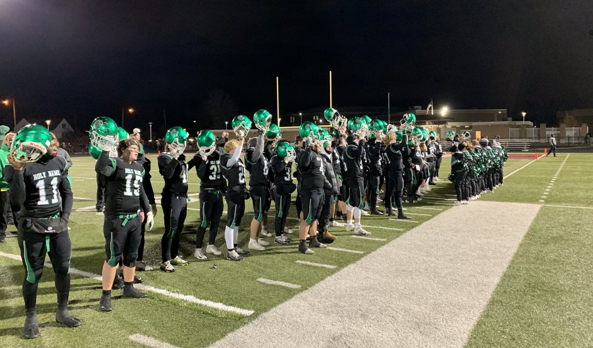 NamerAthletics's tweet photo. Holy Name wins! The Green Wave defeats Padua 56-21 and are Regional Champions Final Four bound! #NamerPride #AllHail @HNGreenwave @FOX8FNTD @NamerFootball https://t.co/FaXwhBwrFG
