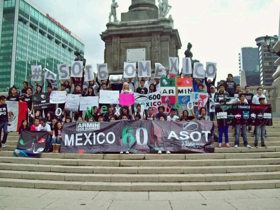 _LuisBautista's tweet photo. En el #FlashbackFriday de hoy y antes del cierre inminente de #TwitterOff.
Prohibido olvidar esos días en que la #trancefamily se movilizó en redes sociales, y a partir de puros tuitazos (SPAM) y hacer tendencia #ASOT600MEX todos los jueves, pudimos conseguirlo. #TBT #ASOT 🫡🇲🇽 https://t.co/zh2XQok4g1