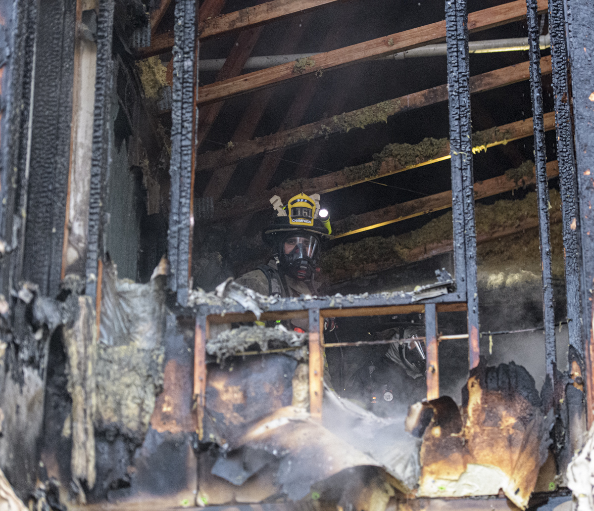 ChampaignFire's tweet photo. Earlier today Champaign Fire responded to a residential fire at 1507 Casselbury Ln. that was quickly &amp; professionally extinguished with a transitional attack that limited the fire to just several rooms. #ISOClass1 https://t.co/eSZ8Il0r0D