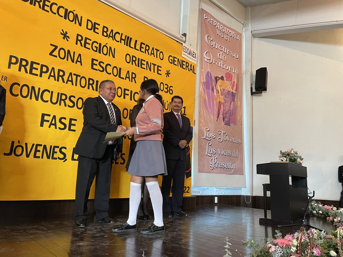 zonabg53's tweet photo. La @zonabg53 presente en el 3er Concurso de Oratoria Región Oriente, orgullosos de ser representados con el talento de nuestra alumna Maybrit Anel de la @preparatoria125 
#PasiónPorLoQueHacemos 
#Team53
@dbg_epoem 
@HectorUlisesCG1 
@SBGOriente https://t.co/DD1ORhv4Nj