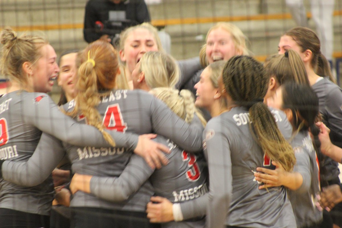 SEMOvb's tweet image. CHAMPIONSHIP BOUND‼️

#LetsSoar | #OVCit | @NCAAVolleyball