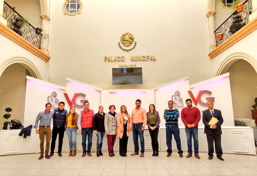 SGGDurango's tweet photo. 👏💪"La Unión hace la fuerza" equipo de las diferentes direcciones y coordinaciones de la #SGG en gira por los municipios de Vicente Guerrero, Villa Unión y Nombre de Dios

En el @gobdgo del Dr. @EVillegasV se trabaja con el compromiso de garantizar el bienestar de la ciudadanía https://t.co/ceDEu3u3dg