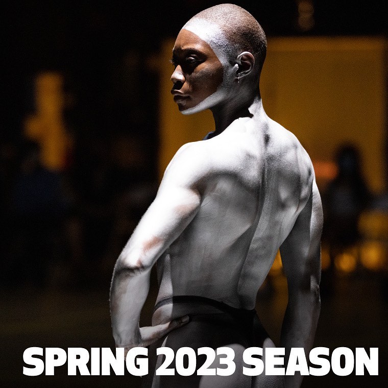 Get first dibs & a 20% discount on tix to select shows in our spring season with our early access ticket package! We'll also send you a Live Arts t-shirt & drink ticket for the bar. Hurry! The offer ends November 30th, 11:59pm EST. newyorklivearts.secure.force.com/ticket/?_ga=2.… Photo by Maria Baranova