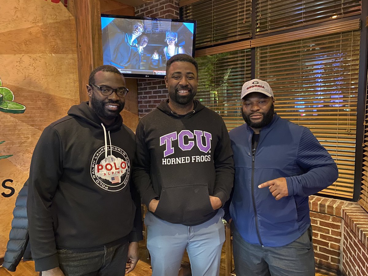 PrayOrDie's tweet image. Chilling with my buddies. My Ga State Roommate and a Morehouse Preacher talking about World economics and business. Thankful to have friends that talks about ideas, concepts and theories not small talk that’s gossip about people. #BlackExcellence #BlackAndEducated