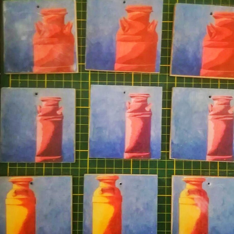 New paintings and ornaments on the way by @karenscarlettart !
#contemporarypainting #musthaveart #calgaryartist #yycart #handmadehereyyc #craftmarket #calgarymarket