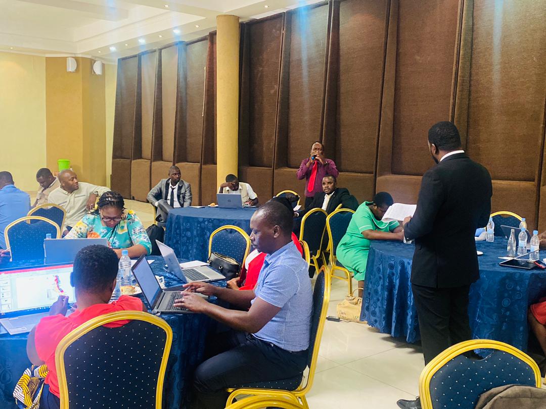 MEHA_Malawi's tweet image. "we need to be careful with the water that people take to faith leaders to be prayed for. If it's contaminated,it means they are taking unsafe water"-Bishop Litchipa, Malawi Interfaith AIDS Association.
#whatarewemissinginthecholeraoutbreakfight
#expertworkshop