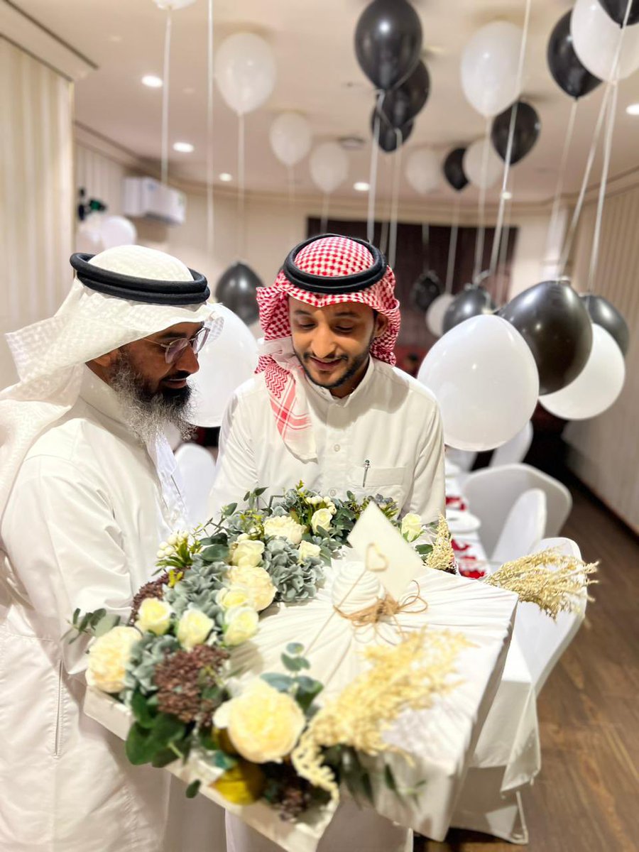 من اجمل لحظات حياتي ودواعي فخري واعتزازي حصول  الابن المبارك دكتور اسامة على الزمالة السعودية في طب العناية المركز للكبار