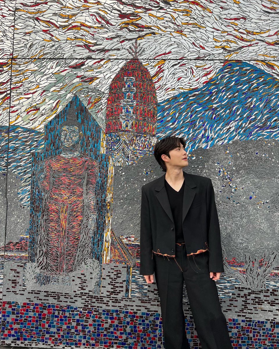 foreverlEXOl's tweet photo. 🖤❤️‍🔥🖤
#수호 #첸 https://t.co/afYImDAldc