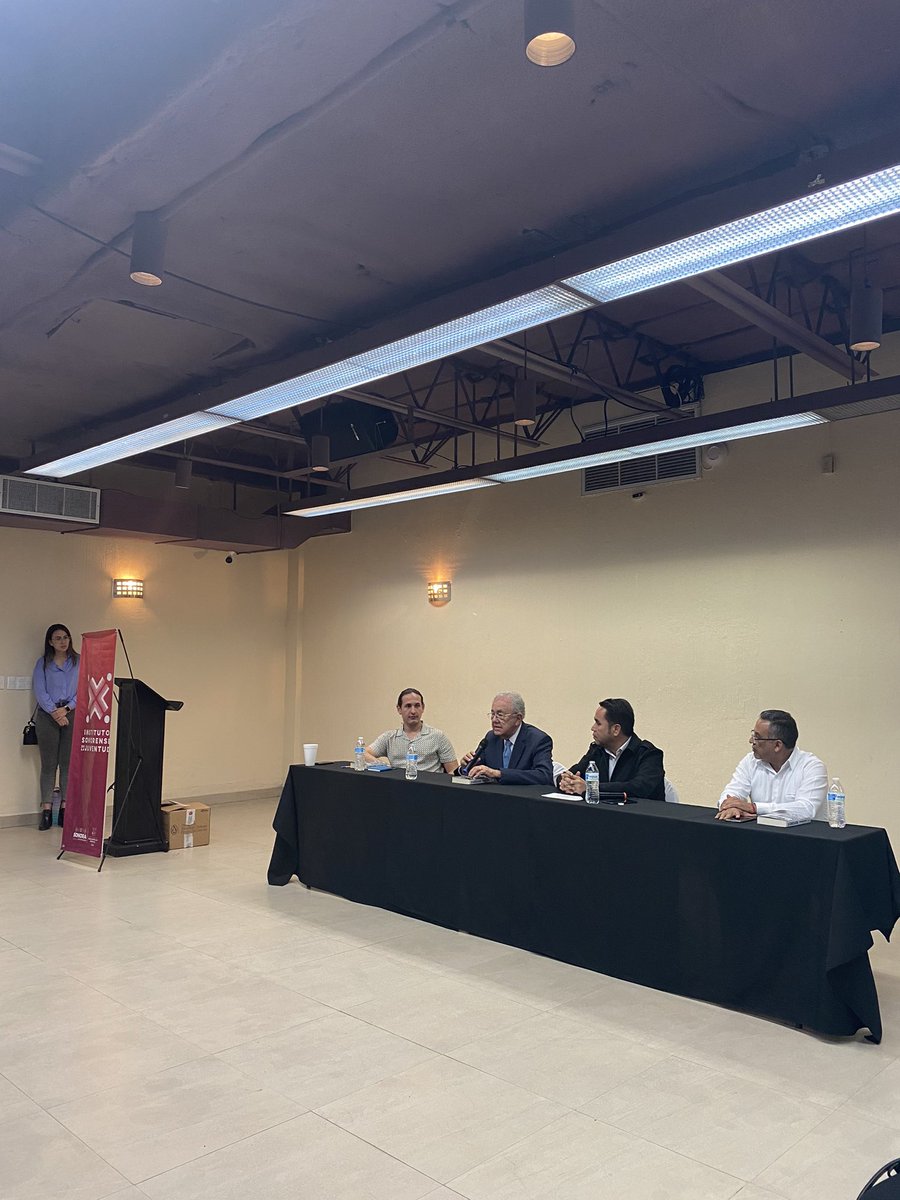 HermanGL's tweet photo. En la presentación del libro #LaCancelación del Ingeniero @JimenezEspriu Excelente convocatoria y gran debate. https://t.co/a4BKca5OHh