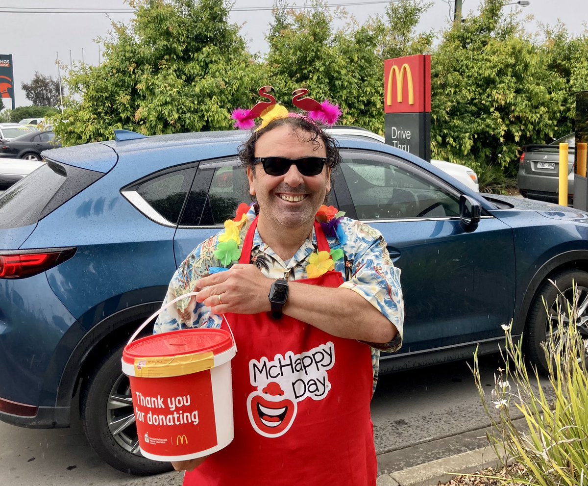 It’s McHappy Day! 

I was very happy to support an awesome cause today. All@money raised goes towards Ronald McDonald House Charities! 

 #mchappyday