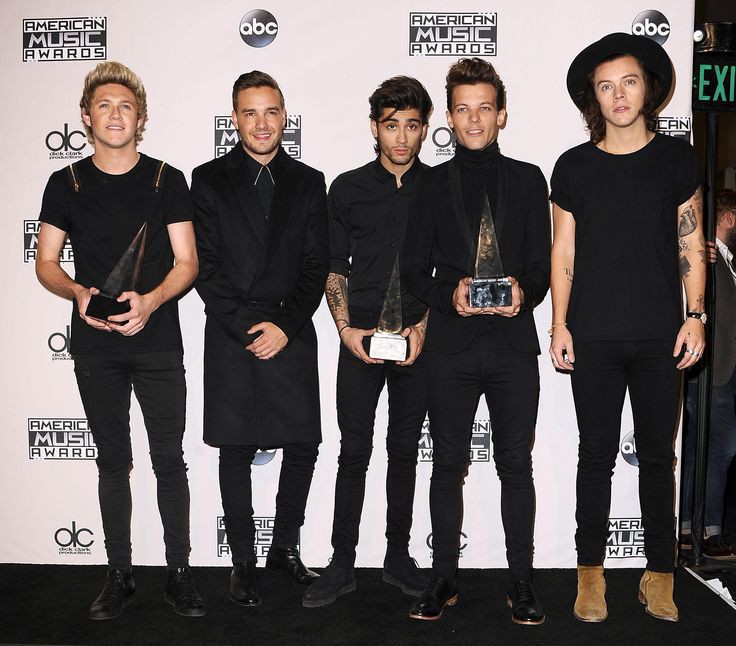 mntnjngfnyahs_'s tweet photo. @AMAs @onedirection @BTS_twt the biggest band on the planet!

I'm voting for #OneDirection "Story Of My Life" (2013) for #AMAsFanFavorite       performance at the #AMAs https://t.co/m96qqCPo8z