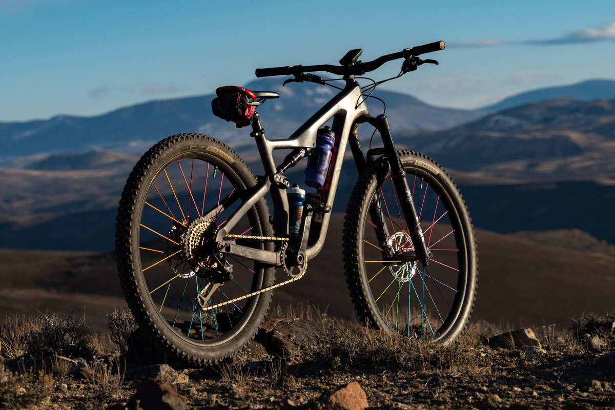 Neil_Beltchenko's tweet photo. Finally got this bike up and running again, right in time for golden hour. https://t.co/y4ULIL45Kj