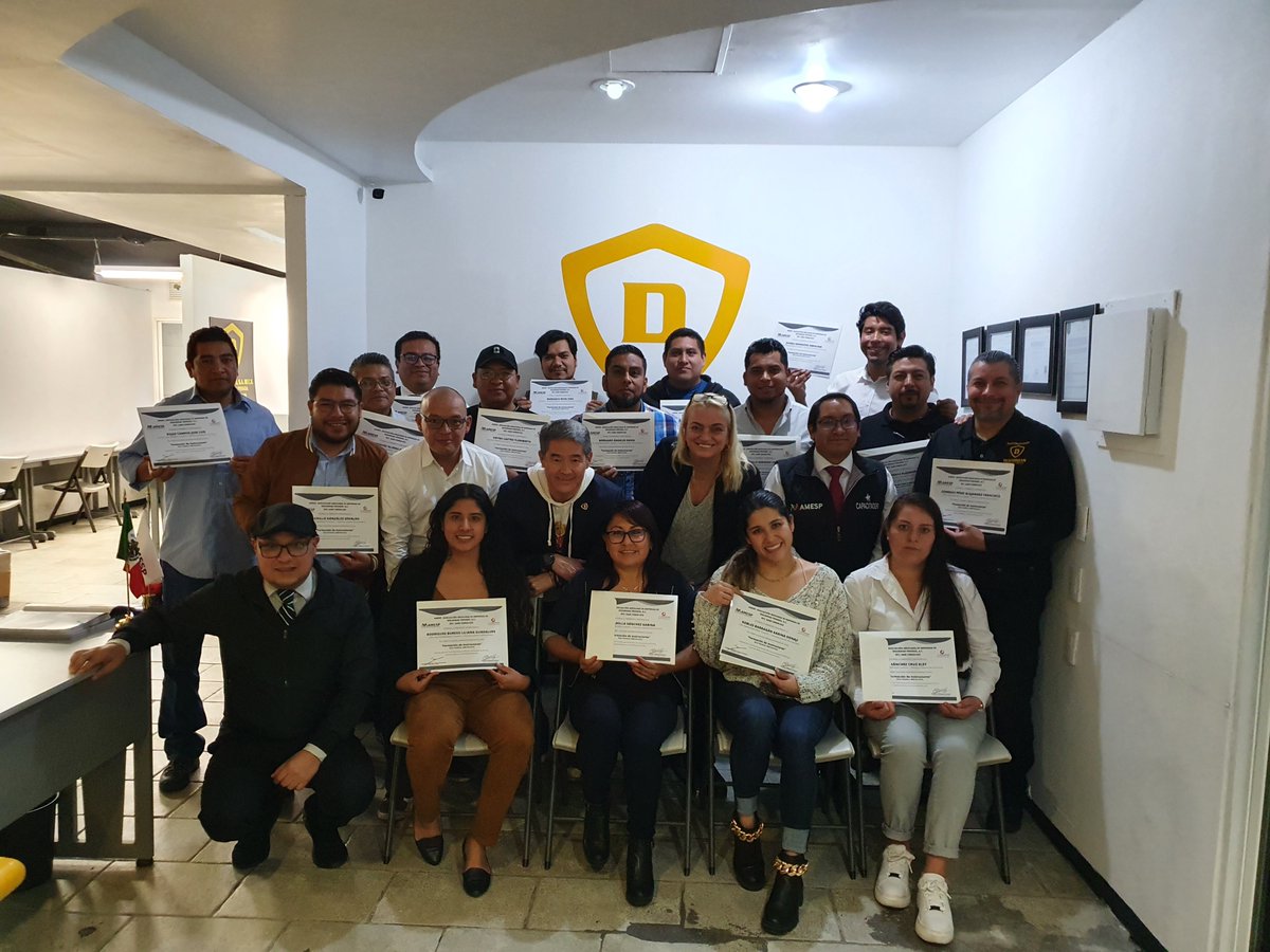 AMESP_oficial's tweet photo. Con éxito finalizamos el curso en el #EC0217.01 #Impartición de cursos de formación del capital humano de manera presencial grupal del @ConocerMx
#Felicidades a los participantes de nuestras empresas asociadas
#SoyAMESP #HablemosBienDeLaSeguridad #UnidosPorUnMéxicoSeguro https://t.co/rQb1vtI0C6