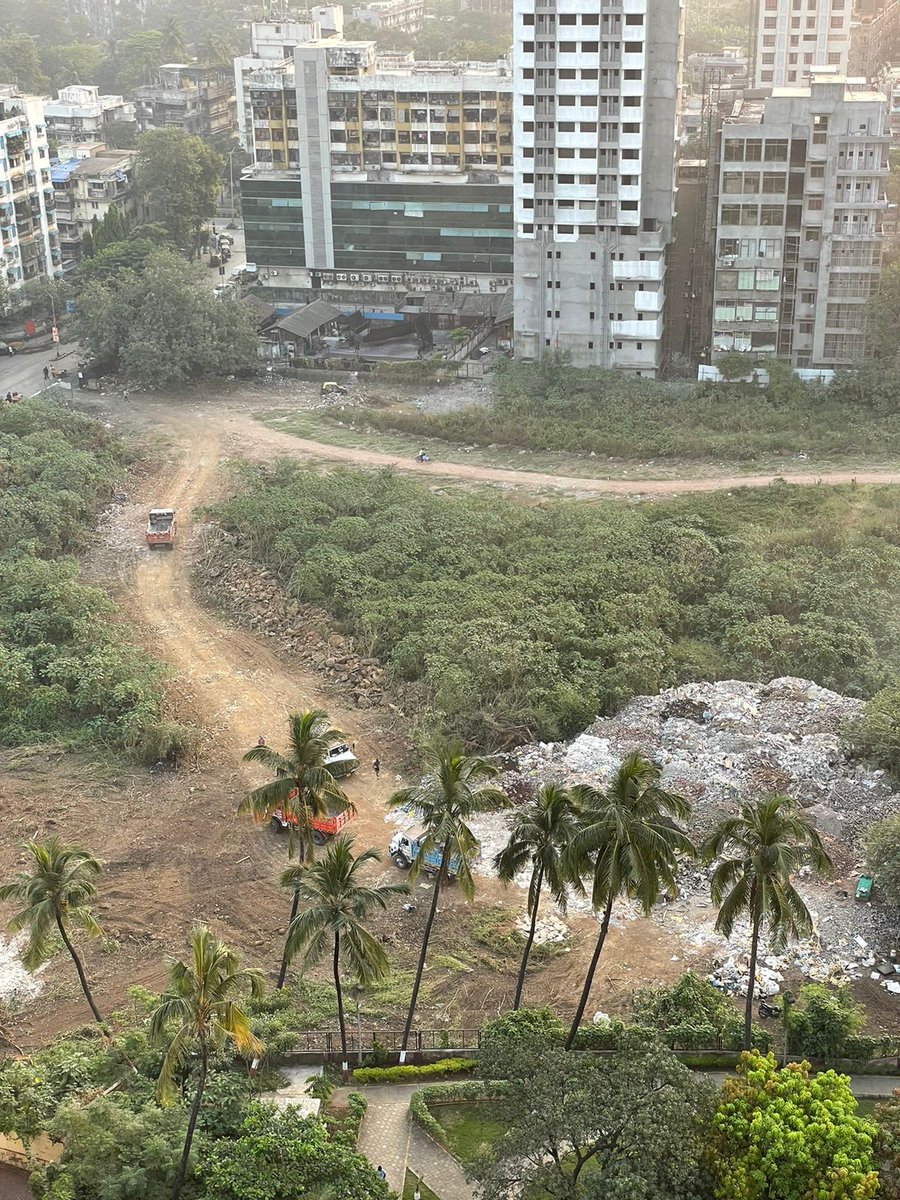 PankajRNaik's tweet photo. @mybmc there is dumping happening in the ground - near Wadala Udyog Bhavan, Opp Sahakar nagar, Wadala/Naigaon. Possibly land grab (?) on Siddhart College ground that is reserved for sports recreation. Can you pls check. @Sena_Tweets @bjpmumbai @AAPMumbai https://t.co/rOryi8ZfmC