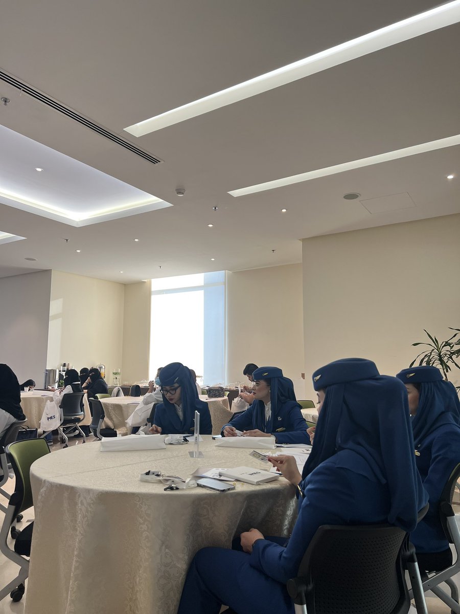 doctorloay's tweet image. Morning kick start of today’s #IMES_course