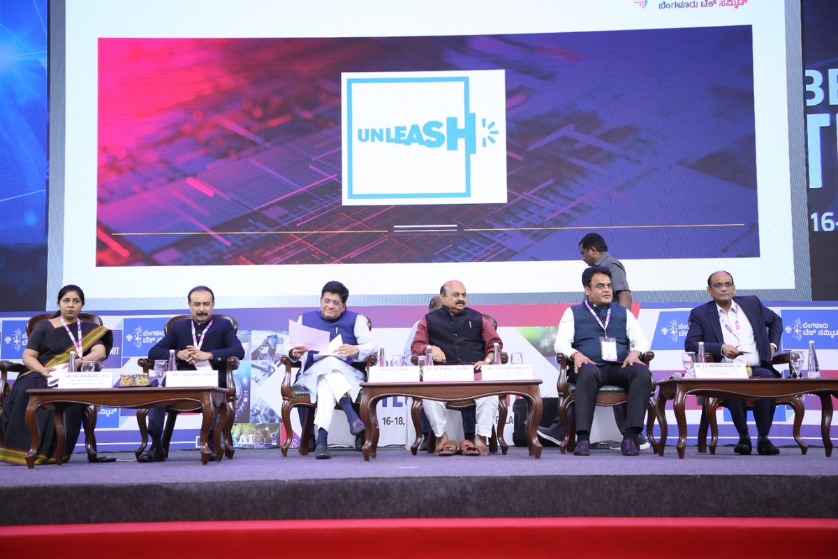 There is never a dull moment at BTS as the #Day3 introduces- <a href="/UNLEASHlab/">UNLEASH</a>, an initiative that will assemble young innovators at one place to give sustainable solutions for pressing matters. The event will be held in Mysore in the first week of December.<a href="/PiyushGoyal/">Piyush Goyal</a> <a href="/CMofKarnataka/">CM of Karnataka</a>