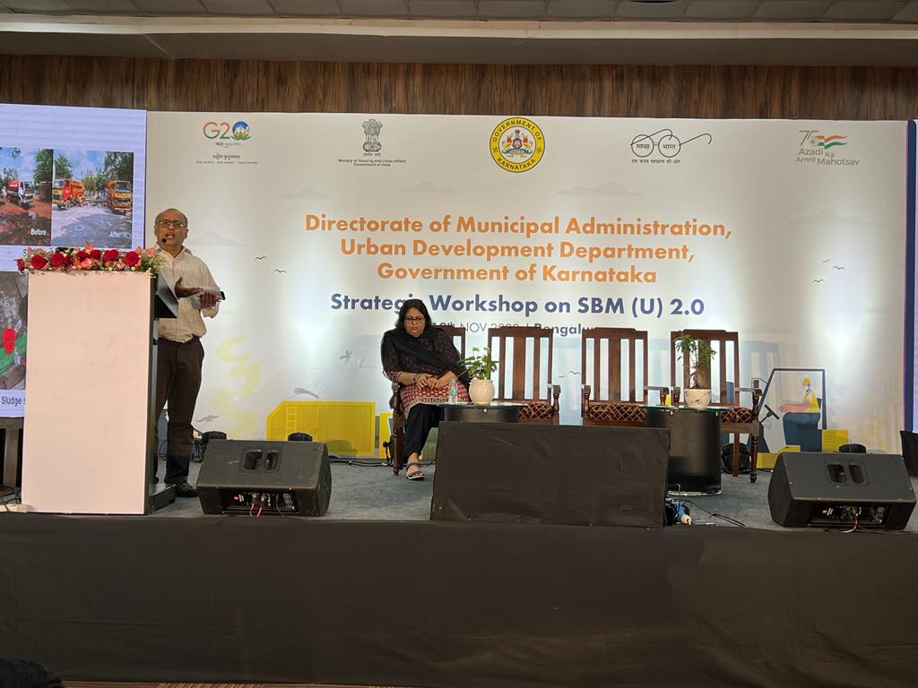 TNUSSP's tweet photo. @kavita_wankhade & Santhosh Ragavan represented @TNUSSP at the #StrategicWorkshop on #SBM-U 2.0,
Organized by the Directorate of Municipal Administration, Urban Development Department, Government of Karnataka and @MoHUA_India GoI
@iihsin @susana_org @NFSSMalliance @fsm_alliance https://t.co/5t80DtsKmF