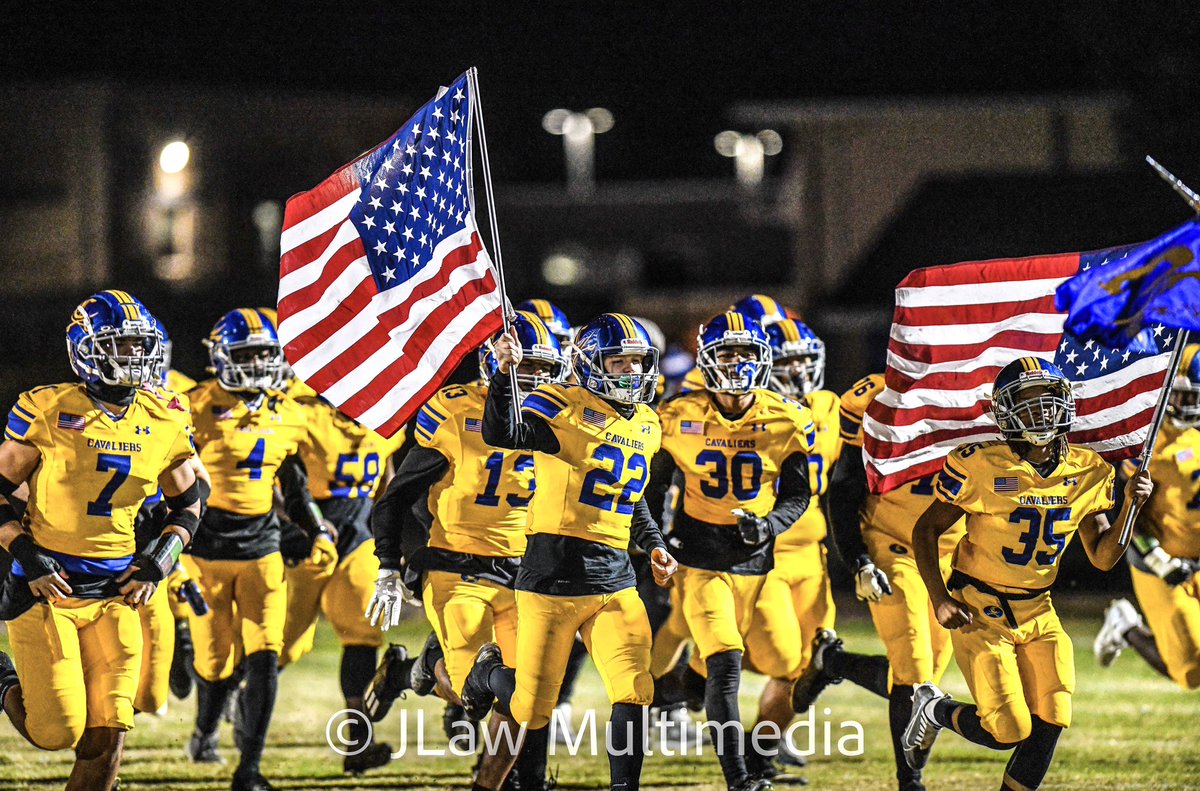 jlawmultimedia's tweet image. Calvert Cavaliers defeat Largo Lions by a score of 47-6 to advance to the MPSSA Semifinals! @CalvertFootball @SMAC_Football #calvertcavaliersfootball #southernmaryland #fridaynightlights #highschoolfootball #actionsportsphotography #nikon #smac