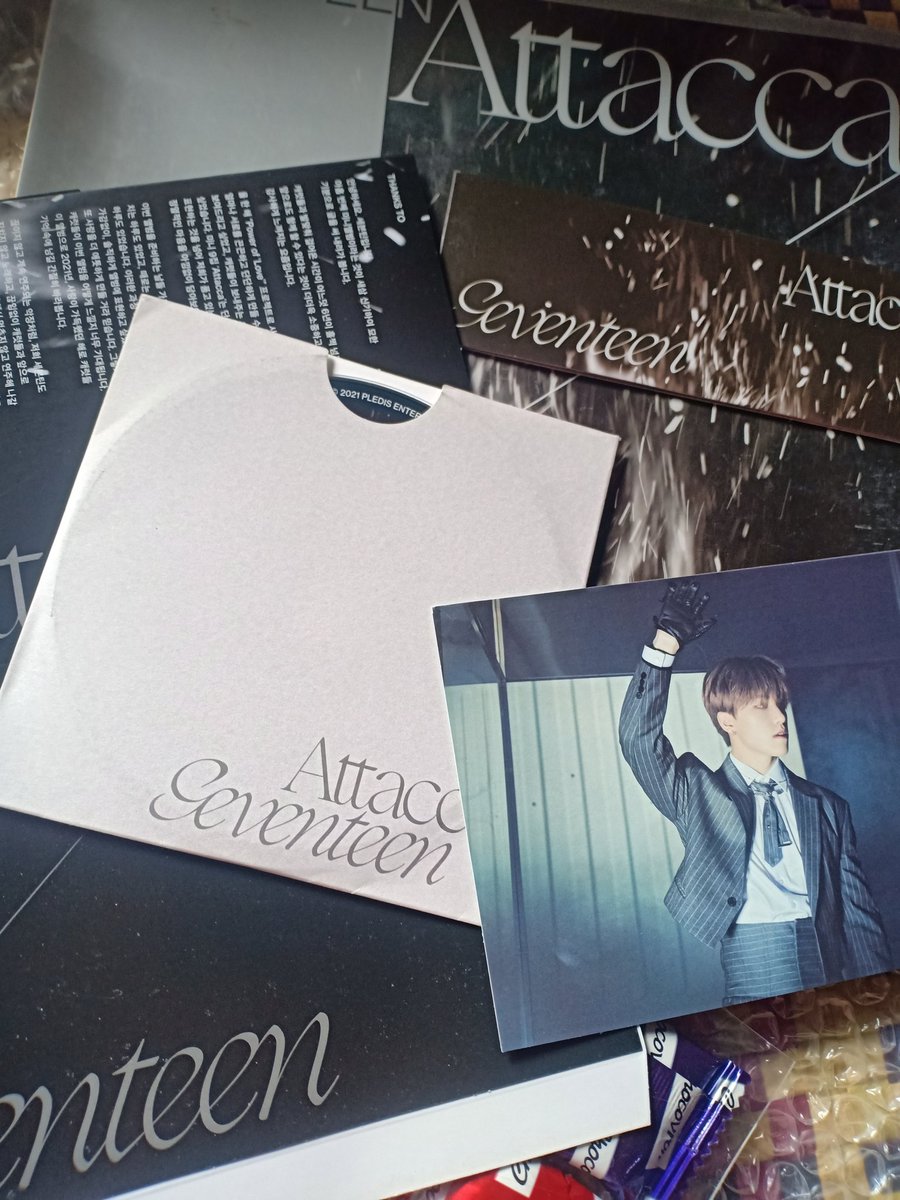 wonujeonmeow's tweet photo. Hi @THE365CART na receive ko na po. Thank you so much. Will buy again pag may budget na ulit. 
Thank you din @seulgisells 🫶

#THE365FEEDBACKS https://t.co/AmJg25PZCh