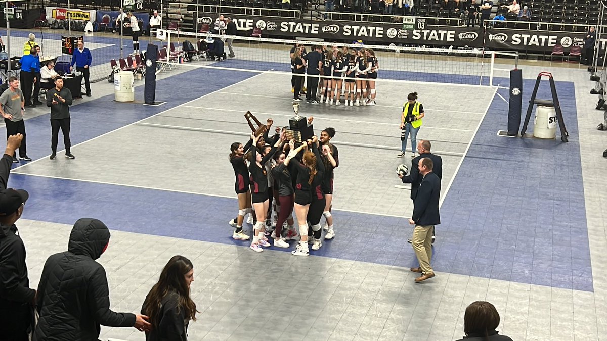 Trophy in hand! Well done, Lions! Can’t wait to see it on campus! #GoLions