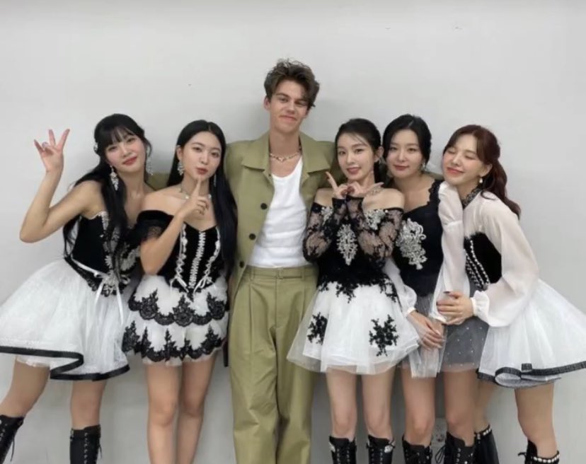 red velvet with peder elias 😍