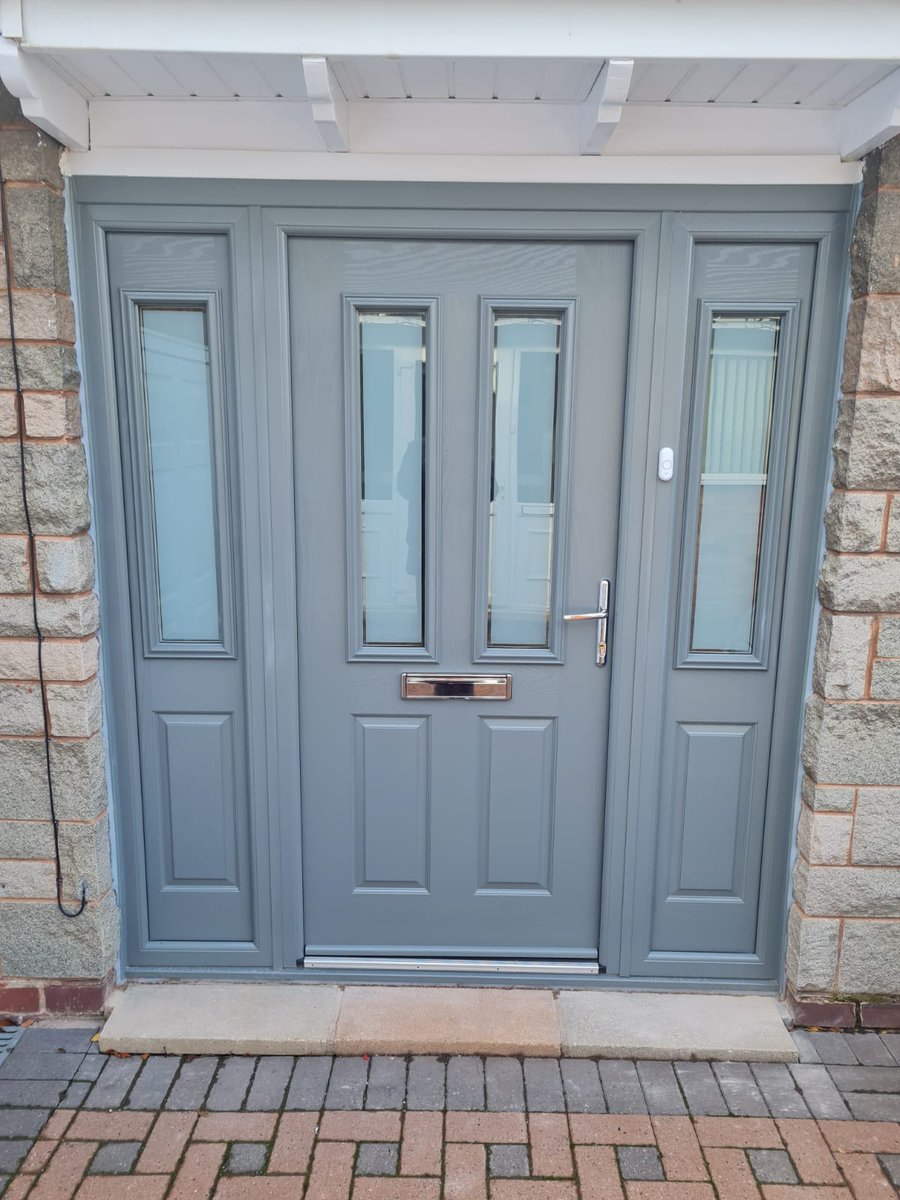 Stunning mouse grey door with matching sidelights <a href="/EntranceCDS/">Entrance CDS</a>