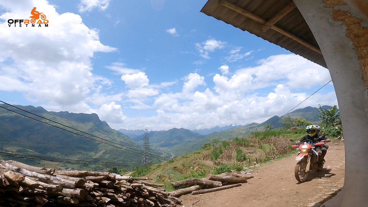 vietnamriders1's tweet photo. Exploring the remote villages in the height where less touristy and virtually untouched. 🔍
📲 https://t.co/FmFPvlZa0n
#remotevillages #virtuallyuntouched #untouchedbeauty #vietnam #xuhuong2022 #trending2022 #motorbike #motorcycle #tour #rental #honda #CRF250L #XR150L https://t.co/xwyiaZHI71