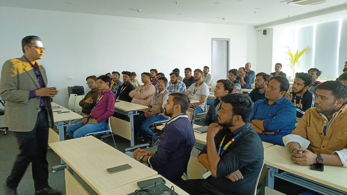 LtdRegenvo's tweet photo. International Men’s Day commemorates the #positive contributions of men towards society. 
The day aims to highlight #positive male #role_models and raise #awareness about men's well-being.

#Mens_day
#Workshop
#Unlock_Men_MentalHealth
#Regenvo https://t.co/DaWppSX9lc