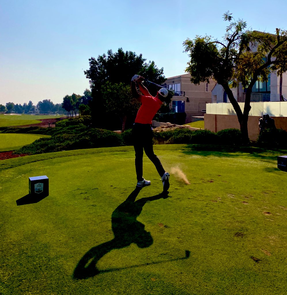 PinkTaxiRunner's tweet photo. Rory comeback #9under https://t.co/OoUOxEW0c6