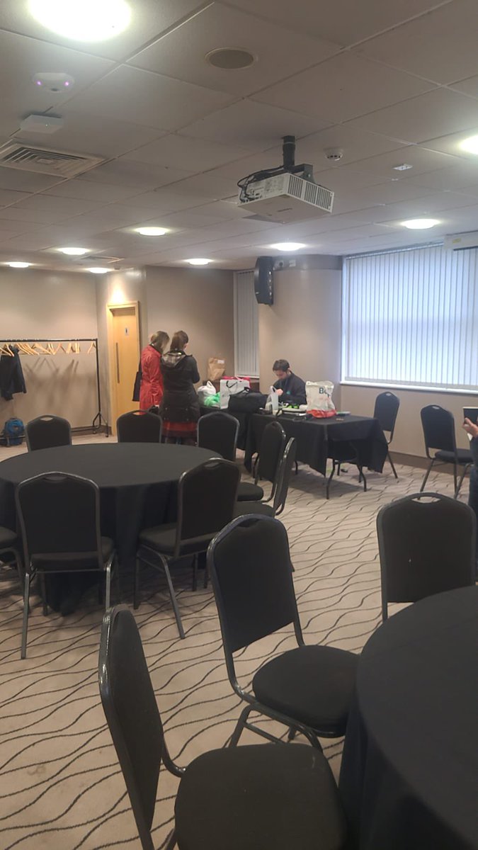 T_M_Chambers's tweet photo. And weโre off ๐๐ป @GPHotTopics @HumbersideLMC
#Conference #CPD #FreeConference #medicaleducation #GPs #Locums #Doctors #GPLocum #PracticeNurses #Hull #ANPs #PhysicianAssociates #TMCConference #TMCConf #TMCConf2022 https://t.co/w8o8SP9CSy