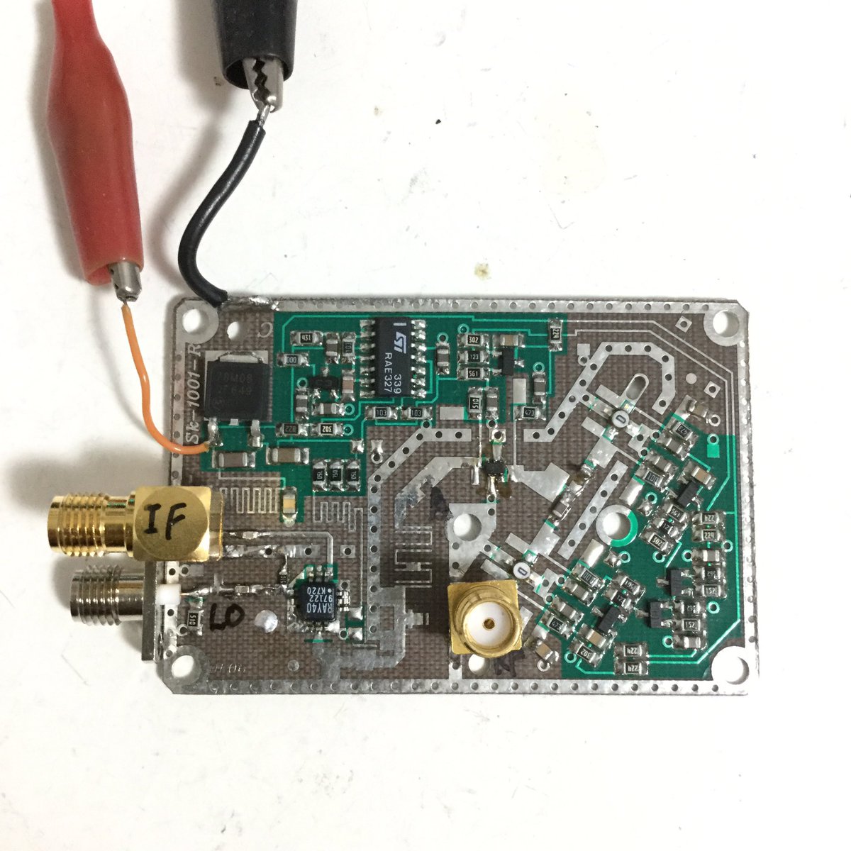 sskmbk on Twitter: "BS用LNA基板から11GHzのBPFを摘出してみました！MAX2870で盛大に出てくる2倍波だけを ...