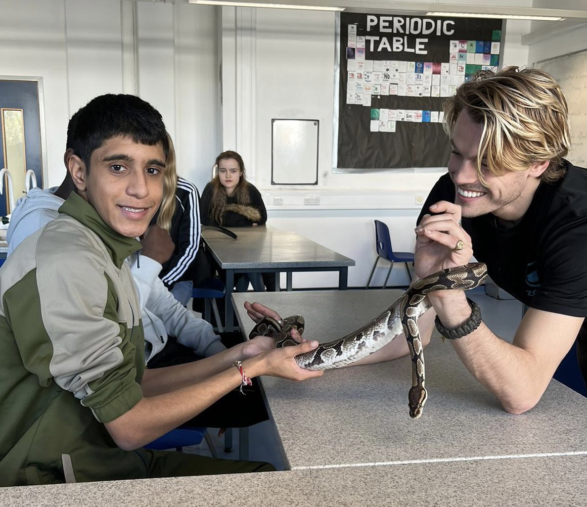 OrielHighSchool's tweet photo. It was great fun yesterday being able to reward some scientists whoβve been making brilliant progress this term with a visit from the brilliant guys from @zoolabs and the chance see some unusual animals up close! π πππ¦ #OrielScience #Rewards #Enrichment #Opportunities https://t.co/4zTsNi1TBB