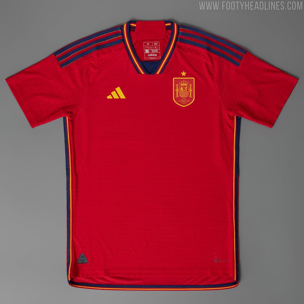 SanderBux95's tweet image. Mijn top 3 WC22 kits zijn: 

1. Mexico 
2. Argentinië 
3. Spanje 

Wat is jullie top 3? 

#WorldCup2022 #WorldCupkits #WK2022 #adidasfootball