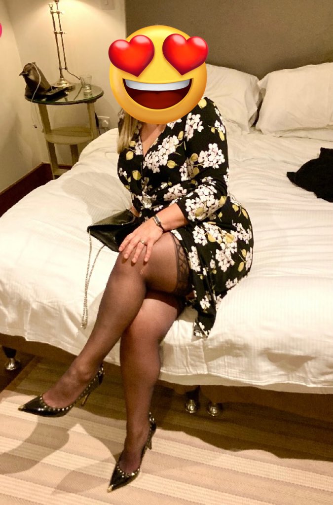 #stockings #heels #anal #sex #milf been ages since I posted should I post more again ???