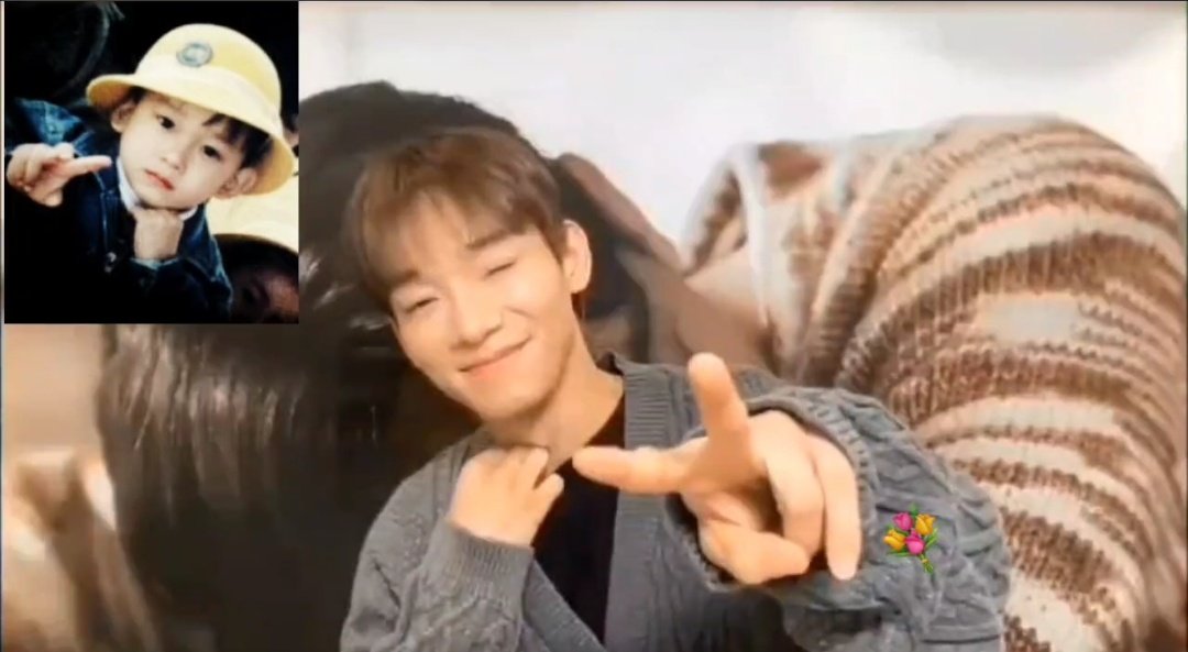 dazaijd's tweet photo. jongdae doing the poses of his childhood pics he still the same 😭😭😭 https://t.co/Kxci67nDMq