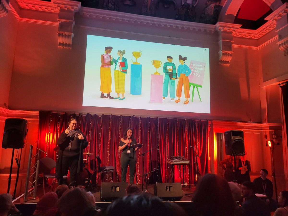 TheatreSAccents's tweet photo. Thanks @CreativeEdin for throwing such a great party last night @Summerhallery & for having me presenting the Collaboration Award!Congrats to all finalists and winners, feels good to be surrounded by so many talents now let's fund them properly!!!
#valuecreatives #artsfunding https://t.co/X0Xve9PQWY