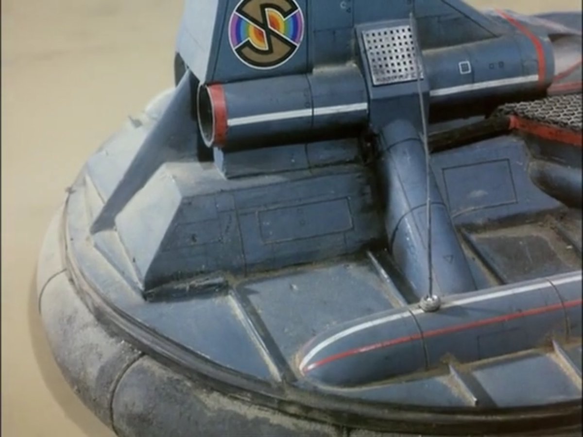 philzink's tweet photo. CAPTAIN SCARLET 

From the episode “Traitor” comes the stunning 
SPECTRUM HOVERCRAFT and another superb concept sketch from Mike Trim. 
#captainscarlet #gerryanderson #spectrum #hovercraft #miketrim https://t.co/aVCFjCryBA