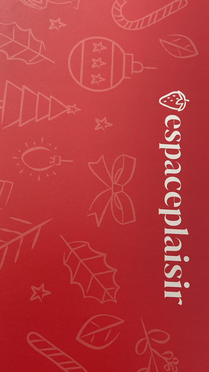 PSFiltres's tweet photo. Je viens de recevoir un #cadeau d’@espaceplaisir. Du lourd arrive très prochainement sur #instagram. Soyez prêt.e.s. https://t.co/tJq3C5QKq5
