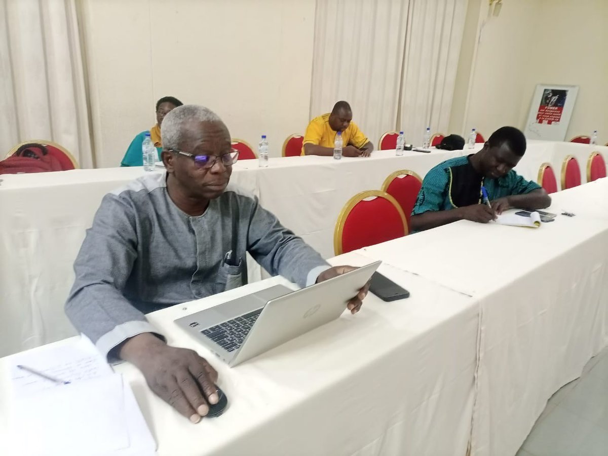 eliekabore's tweet photo. Gouvernance des industries extractives ; #PCQVP_Burkina Faso organise une formation en #leadership au féminin
Dans le cadre de la mise en œuvre du projet “Promotion d’une ITIE sensible au genre”, de #PCQVP international
@SEYDIDemba @PWYPtweets
#Mines_Actu_Burkina https://t.co/NIy9wsWCcL