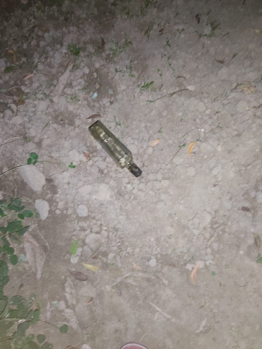 shubham_vnsacp's tweet photo. @ritu1986 @varanasipolice @myogioffice @Varanasi_DM @narendramodi @PMOIndia Nuisance creating elements drinking , it's really not safe and much awkward for people especially women and children to go pass by this place. 
#nuisance #drinkingInPublic #womenAbuser #threatning https://t.co/Qt5DbBY5KG