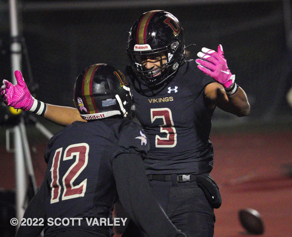 VarleyPhoto's tweet photo. In a thrilling game, Downey defeats Cathedral 55-54 to advance to the @CIFSS Div 4 finals against Cypress. @BeachVarsity @presstelegram https://t.co/CDh3SD2qsf