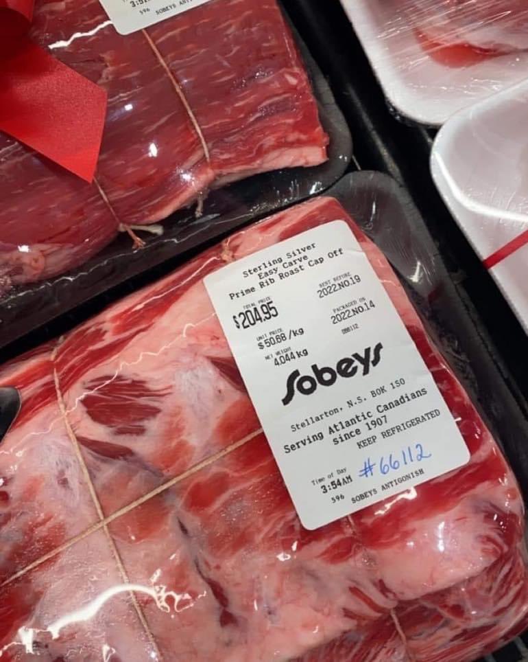 RealtyJeffrey's tweet photo. @songpinganq Who cares where? We all work to pay for 🥓🍖🍗🦴🥩 regardless of your Cuntry!! https://t.co/JEetsPI4lJ