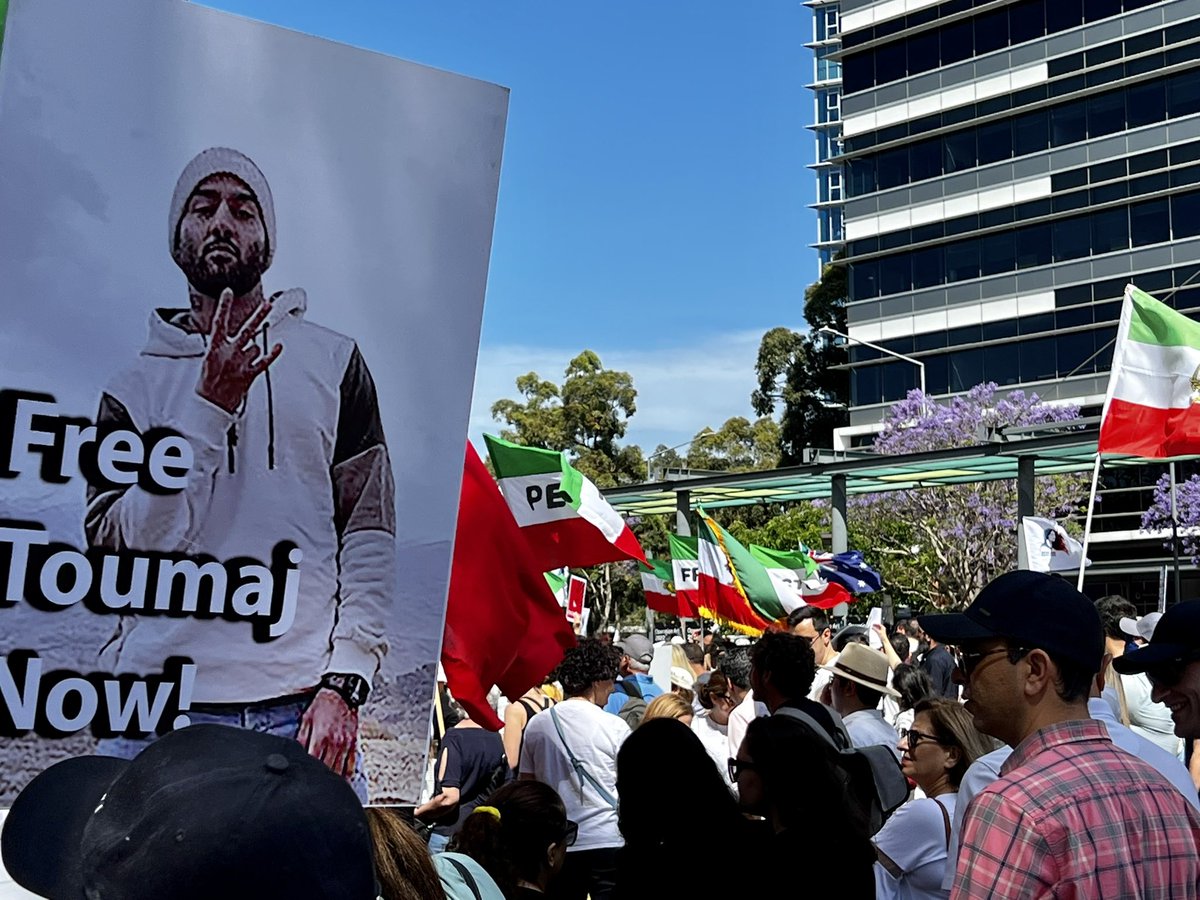 Ali Pahlavan tweet media