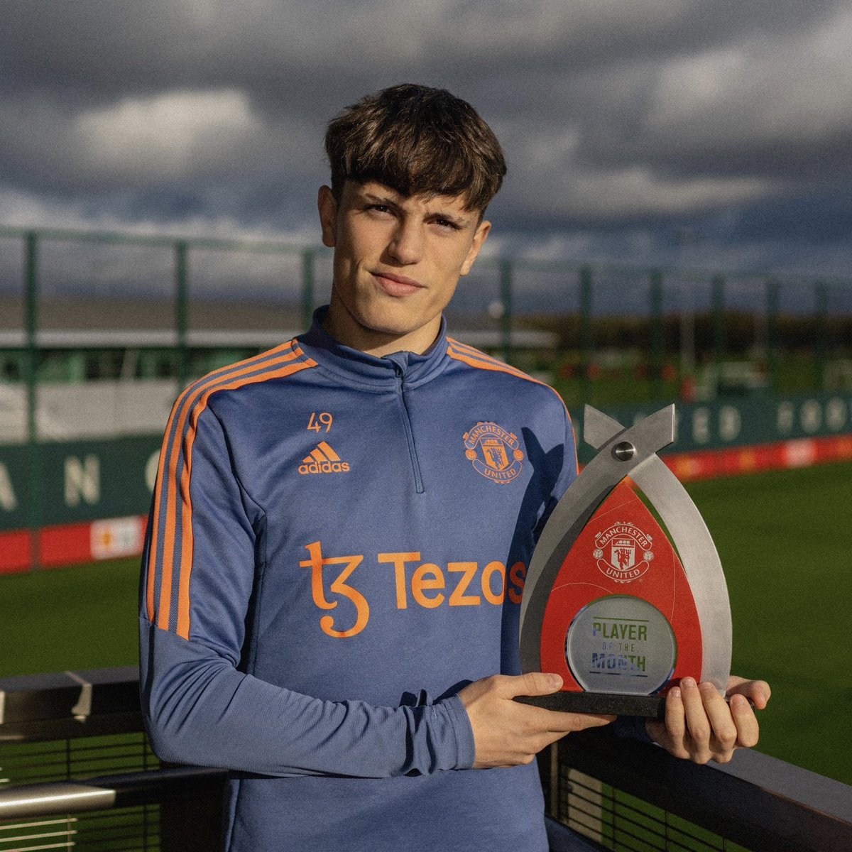 man_utd_views's tweet photo. Congrats to @agarnacho7 on being voted United's Player of the Month for November. Safe to say this will be the first of many awards for the talented youngster. #MUFC #GGMU #ManUtd #Garnacho https://t.co/CX5sZ4YQXR
