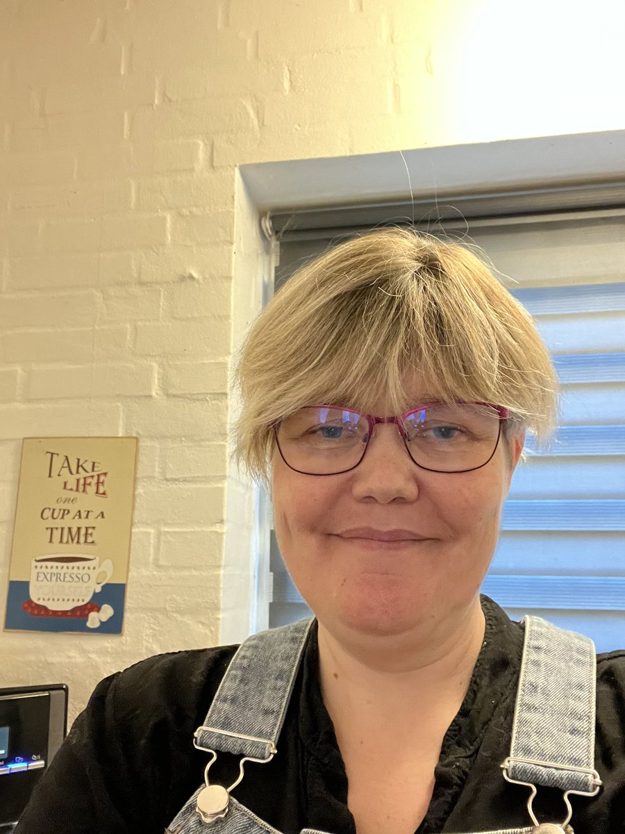 TEbenezerson's tweet photo. I still look so tired https://t.co/m0V5Knxbua