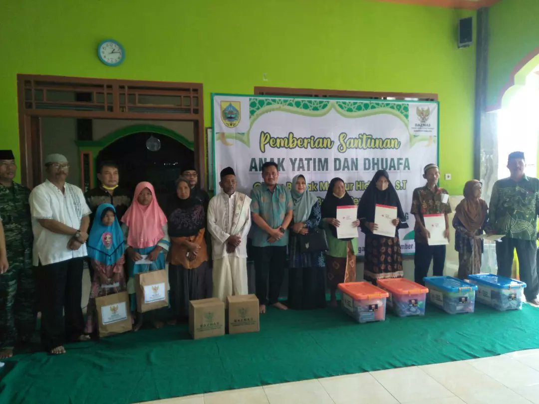Jraganan_Bodeh's tweet photo. Penyerahan Santunan Anak yatim dan Kaum dhuafa di Desa Jraganan Kec.Bodeh oleh PLT.Bupati Pemalang Bapak Mansur Hidayat,S.T
@Mansur_Hidayat2 
@PemkabPemalang 
@pmipemalang 
@Kec_Bodeh https://t.co/T9m2HGXErO