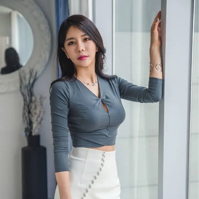 CKim99017249's tweet photo. Đi theo tôi, tôi có những người phụ nữ xinh đẹp đang đợi bạn https://t.co/PjUhRgBUVF