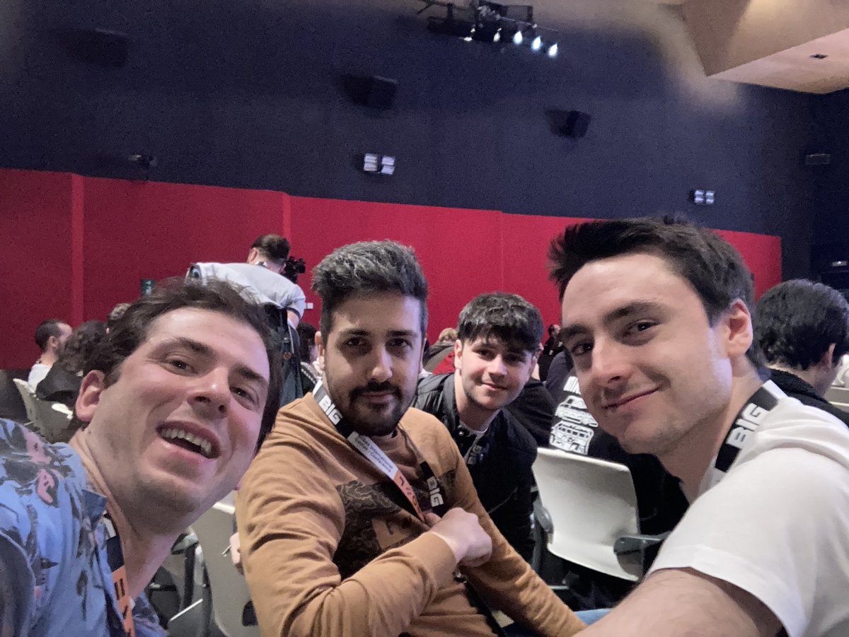 Aquí con <a href="/FsixGames/">Fsix Games - Rivalia - ⚔️OUT NOW!⚔️</a> en la gala de los premios de <a href="/bilbaogamesconf/">BIG Conference</a>