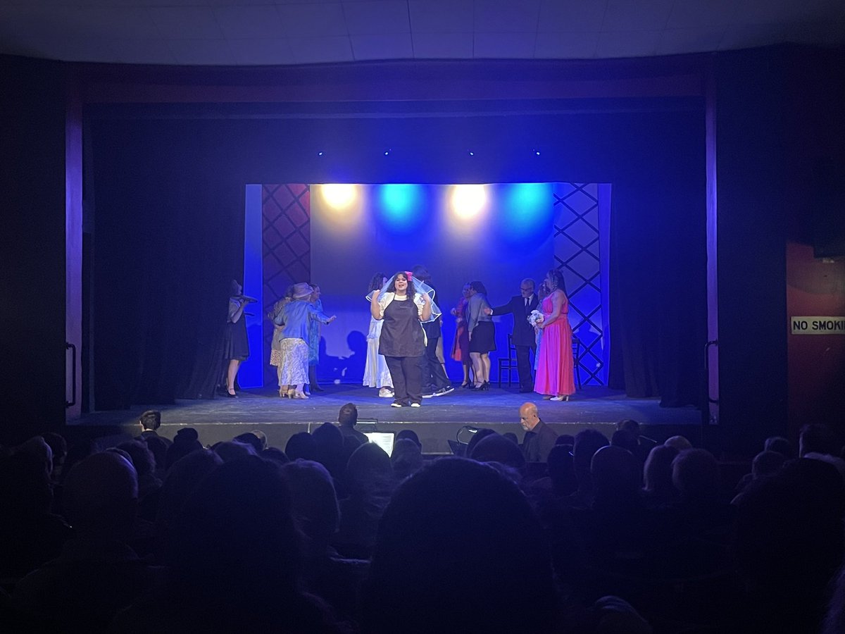 Attended a wonderful civic show of ‘The Wedding Singer’ last night, performed by #RADMTC at <a href="/LTheatreRhyl/">Rhyl Little Theatre</a> 

Well done to whole cast and crew for a great evening of local theatre. 🎭

There is still time to see the show, matinée performance showing at 2.30pm and 7.30pm today. 👍