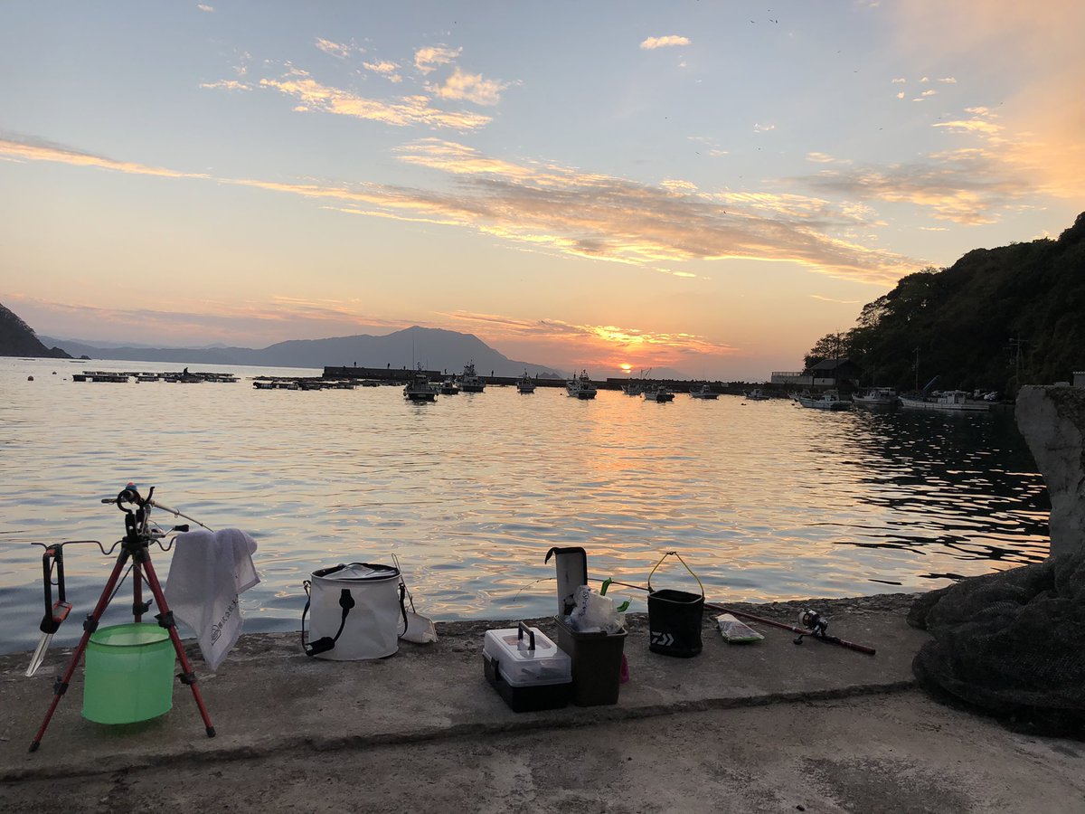 70Caravan76's tweet photo. もうすぐ日没です
綺麗です https://t.co/t94dO8KKUf
